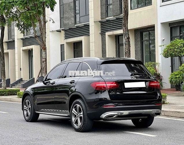 Mercedes GLC 250 4MATIC 2017 Đen