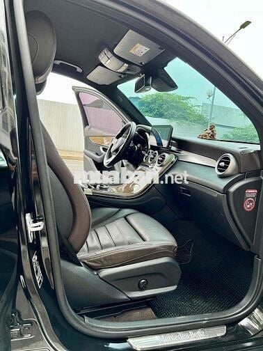 Mercedes GLC 250 4MATIC 2017 Đen