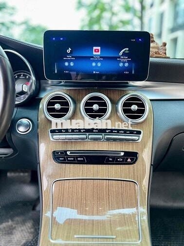 Mercedes GLC 250 4MATIC 2017 Đen