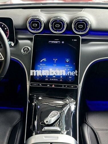 Mercedes C200 Avantgarde 2022 Đỏ 40.000 dặm