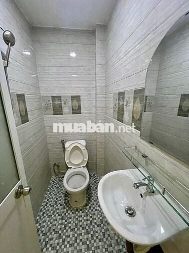 BÁN NHÀ GẦN HẺM XE HƠI – 5,8 X 15 - 4PN - 6WC - QUỐC LỘ 50 - HƠN 4 TỶ 