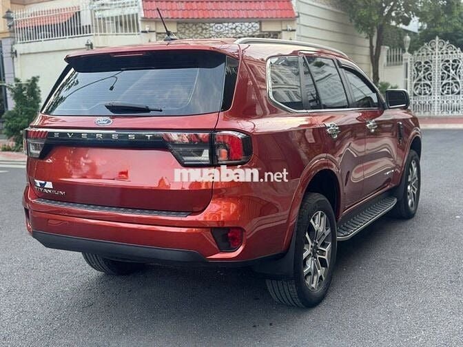 Everest Titanium 2023 1 cầu-30000km