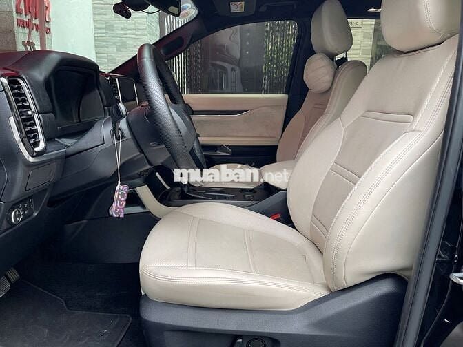 Everest Titanium 1 cầu - Biển SG Xe Cá Nhân