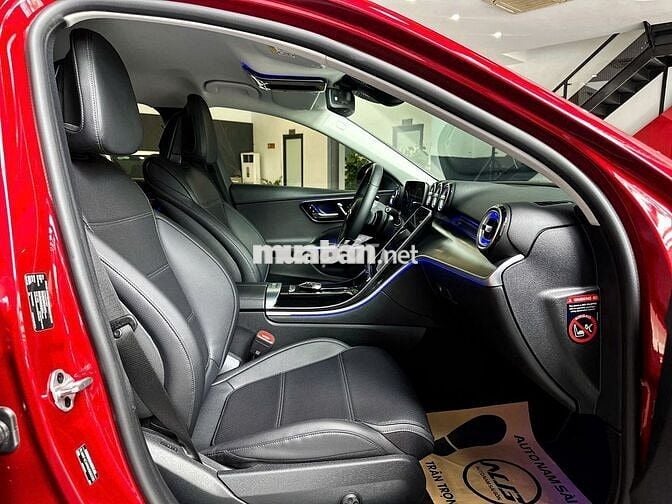 Mercedes C200 Avantgarde 2022 Đỏ 40.000 dặm
