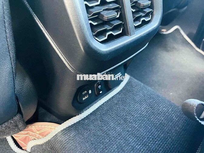 Ford Ranger Wildtrak 4x4 2025 xe cá nhân đi ít