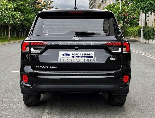 Everest Titanium 1 cầu - Biển SG Xe Cá Nhân