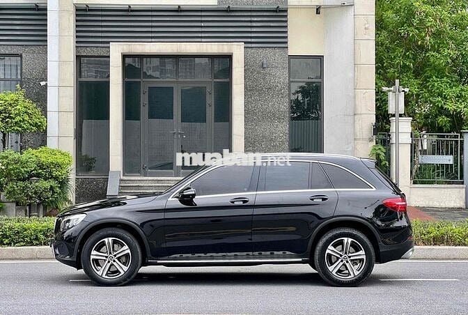 Mercedes GLC 250 4MATIC 2017 Đen