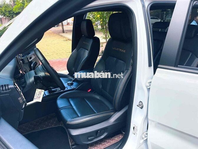 Ford Ranger Wildtrak 4x4 2025 xe cá nhân đi ít
