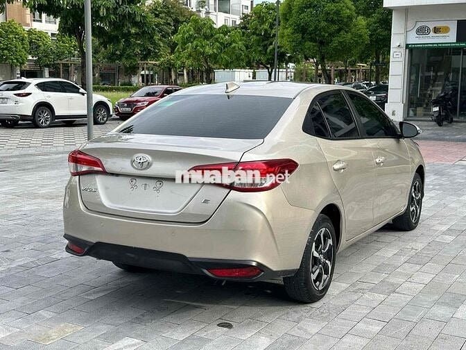 Toyota Vios 2025 Số sàn 30000 km Vàng cát