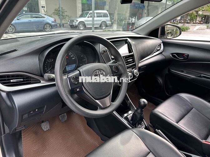 Toyota Vios 2025 Số sàn 30000 km Vàng cát