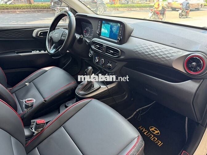 Hyundai i10 1.2 AT Hatchback 2025 Trắng | 9,000 Km