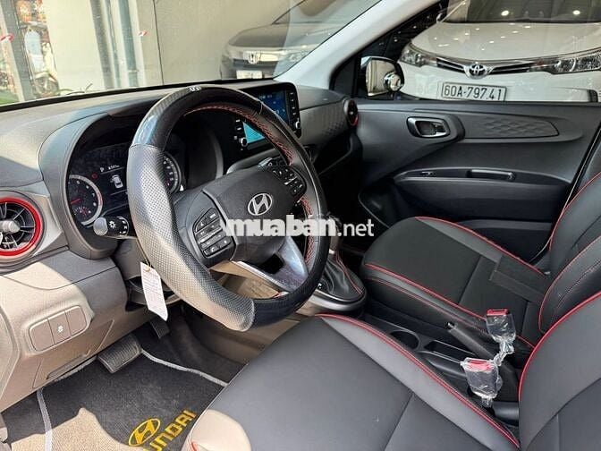 Hyundai i10 1.2 AT Hatchback 2025 Trắng | 9,000 Km