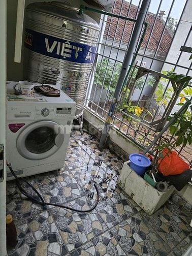 Cho thuê nhà 2T ở Yên Nghĩa, đủ đồ đạc, mang quần áo đến ở luôn.