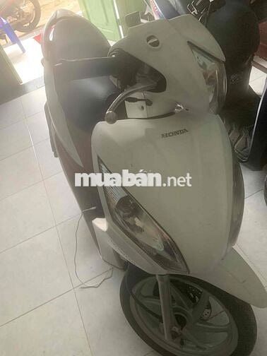 Honda Vision đời đầu