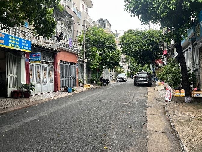 ⭐️Bán nhà 4 Lầu Mặt tiền kinh doanh Lê Thị Hồng, P17, Thu nhập 50 tr/t