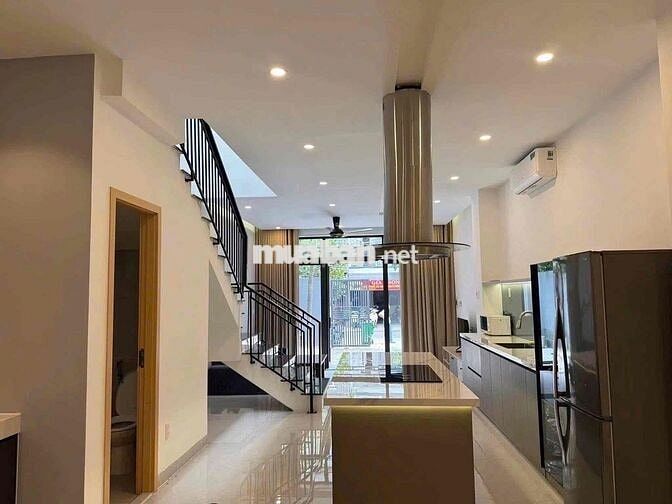161CHO THUÊ NHÀ ĐẸP 2 TẦNG DIỆN TÍCH LỚN 100M²-CÁCH BIỂN VÀI BƯỚC CHÂN