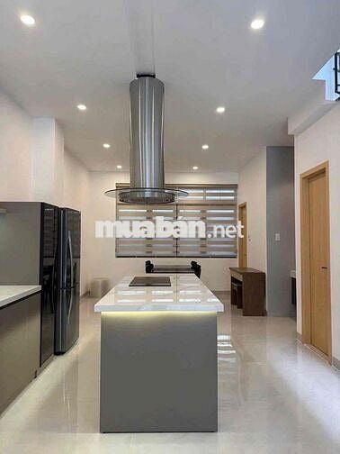 161CHO THUÊ NHÀ ĐẸP 2 TẦNG DIỆN TÍCH LỚN 100M²-CÁCH BIỂN VÀI BƯỚC CHÂN