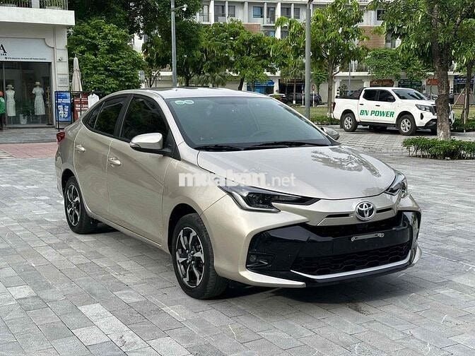 Toyota Vios 2025 Số sàn 30000 km Vàng cát