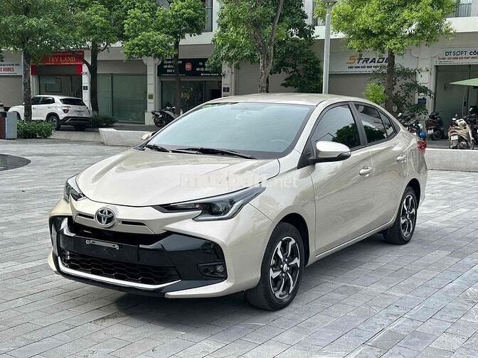 Toyota Vios 2025 Số sàn 30000 km Vàng cát