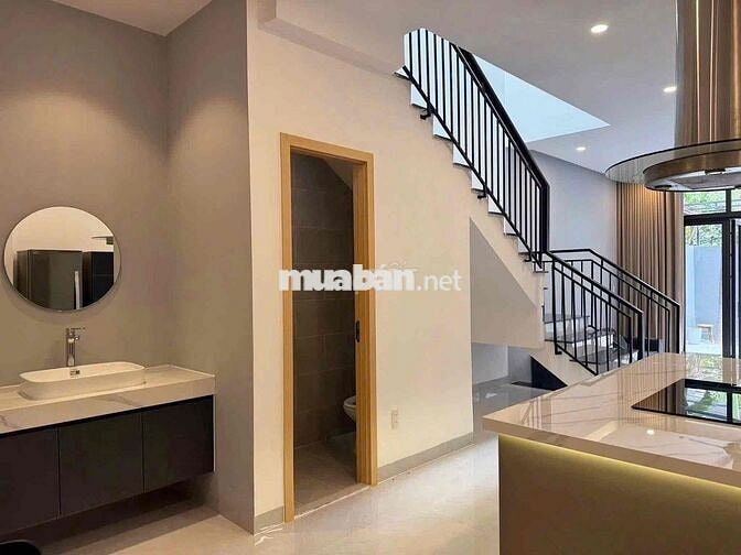 161CHO THUÊ NHÀ ĐẸP 2 TẦNG DIỆN TÍCH LỚN 100M²-CÁCH BIỂN VÀI BƯỚC CHÂN