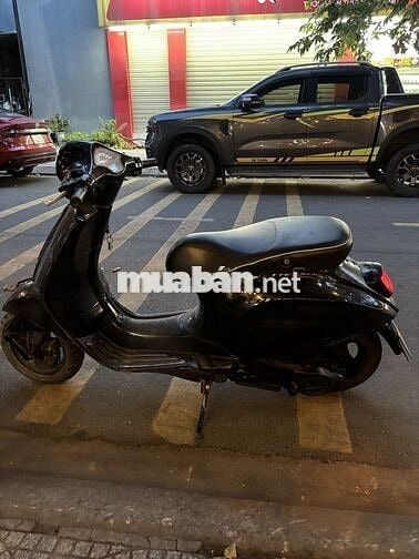 Piaggio Vespa Primavera xe tay ga màu Đen bóng