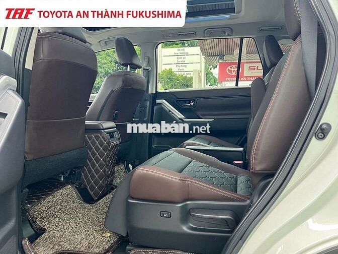 BÁN INNOVA CROSS HEV LƯỚT 2025 - ODO 25.000KM