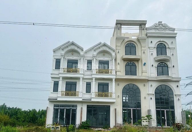 Cho thuê đất làm kho, kinh doanh...hợp đồng dài hạn