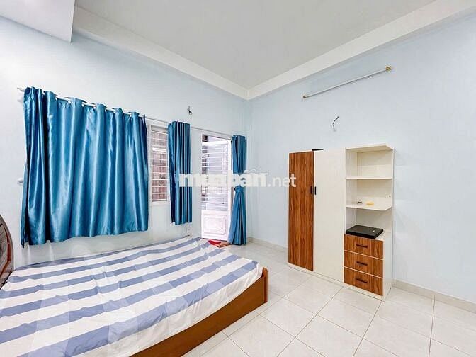 - Thích Phòng Lớn Rộng Thoáng Mát Thì ib em Nhé
