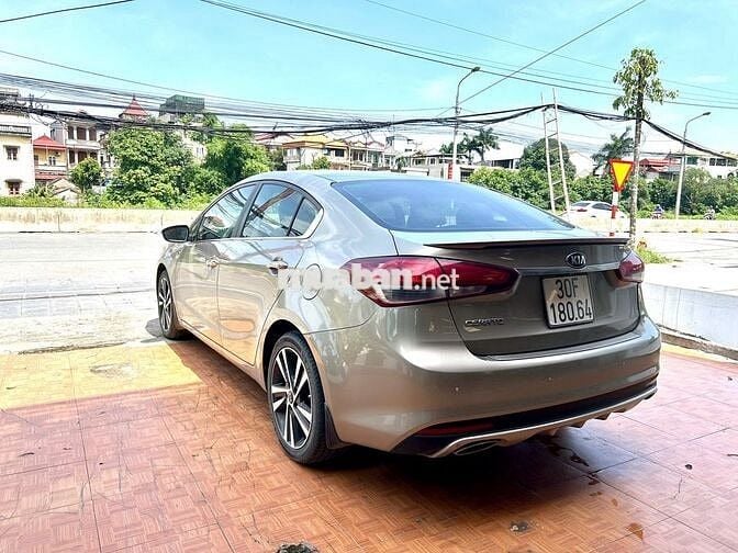 Kia Cerato 1.6 2018 Vàng cát Hà Nội