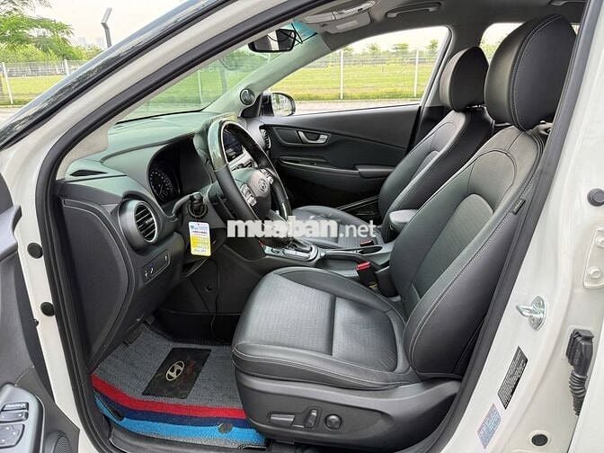 Hyundai Kona Đặc Biệt 2.0 AT 2021 Trắng | 48000 Km