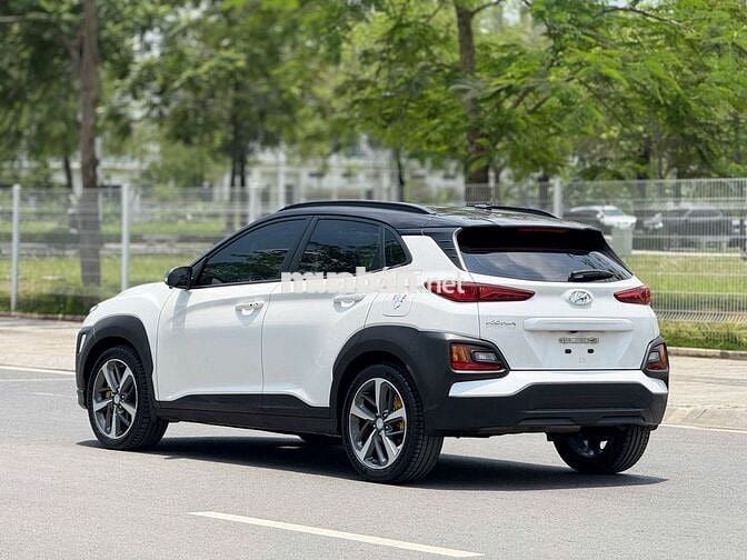 Hyundai Kona Đặc Biệt 2.0 AT 2021 Trắng | 48000 Km