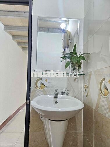 Cho thuê nhà 40m2 - 2 phòng - giá rẻ hẻm 1396 Lê Đức Thọ
