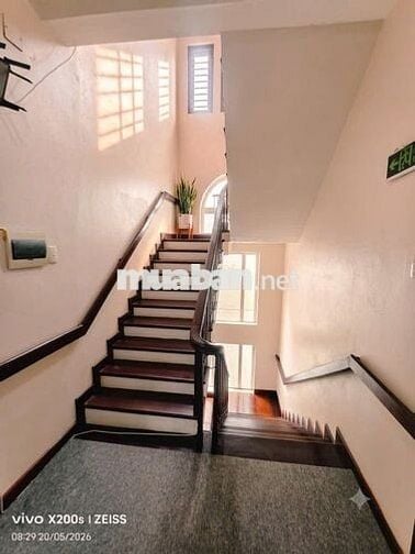 CHO THUÊ BIỆT THỰ SÂN VƯỜN 300M - 4 TẦNG - BT5 KĐT PHÁP VÂN