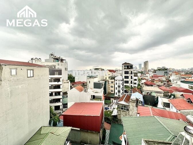 View Hồ Tây mới tinh, full nội thất ngay mặt đường Xuân La, ban công