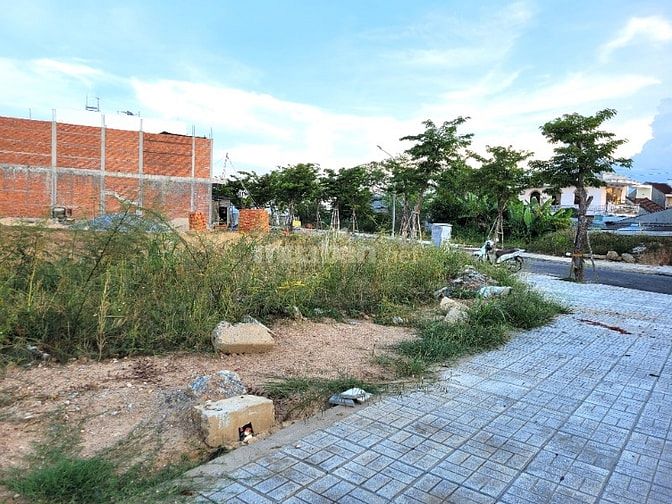[CHÍNH CHỦ] Cho Thuê Lô Đôi Góc 2 Mặt Tiền Gần Bến Xe Quảng Ngãi
