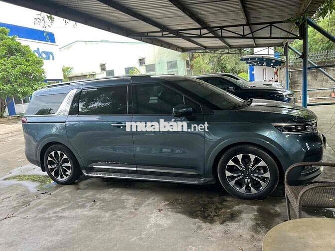 Bán xe Kia Carnival Signature 2.2 Dầu 2022