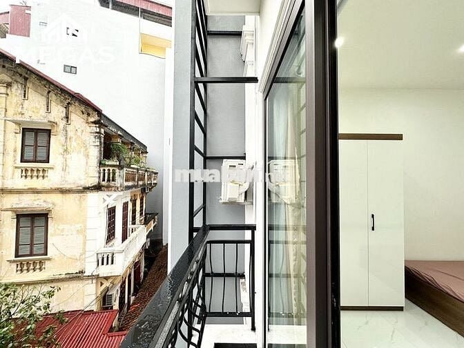 View Hồ Tây mới tinh, full nội thất ngay mặt đường Xuân La, ban công