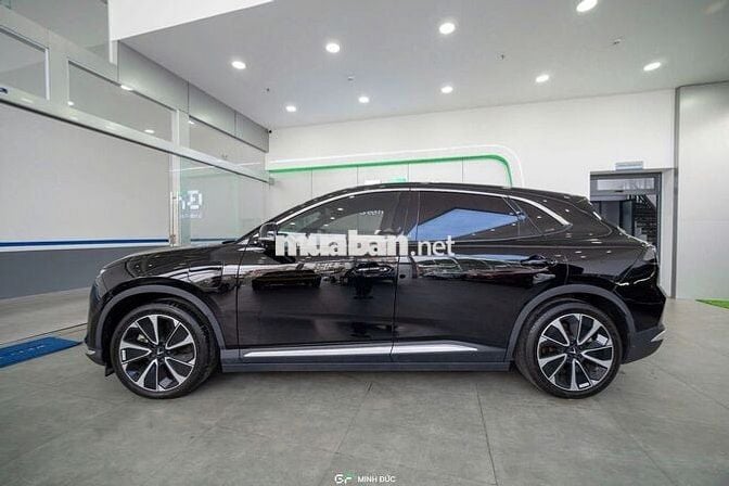 VinFast VF8 Plus 2023 Đen
