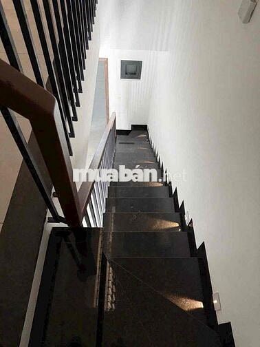 Cho Thuê Nhà Hẻm Xe Tải Có Thang Máy P14