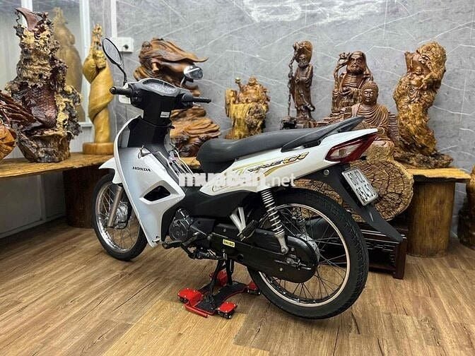 Honda Wave A 2021 dàn áo cứng cáp, máy êm ru