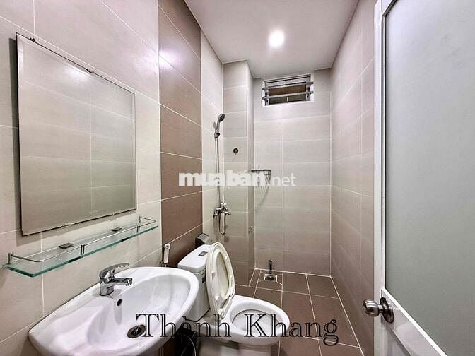 Cho Thuê Căn Hộ Bancol Máy Giặt Riêng Rộng 30m2 Gần Bờ Kè Hoàng Sa Q3