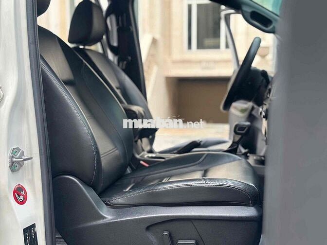 Ford Everest Titanium SX 2019 Trắng 7 chỗ