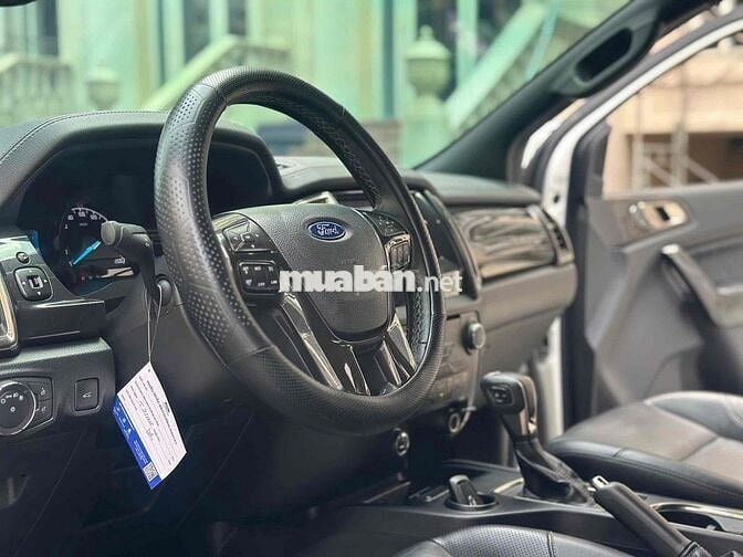 Ford Everest Titanium SX 2019 Trắng 7 chỗ