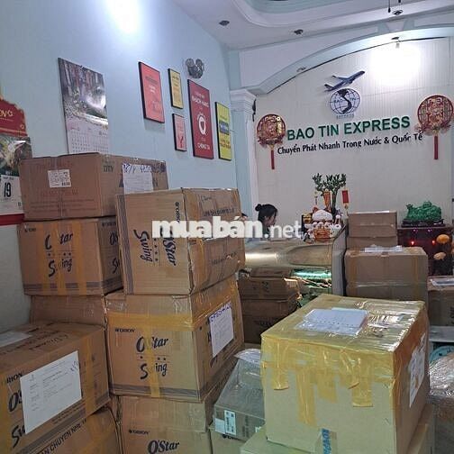 TUYỂN NHÂN VIÊN GIAO NHẬN CHUYỂN PHÁT NHANH