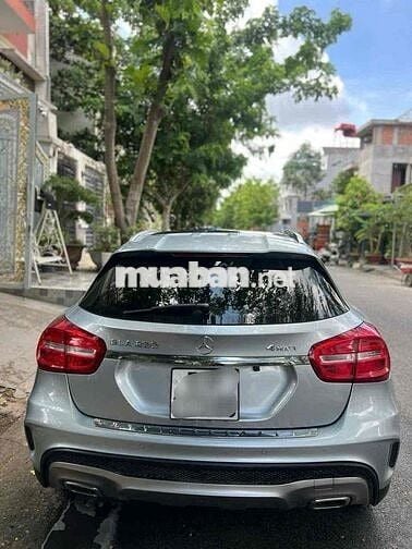 Mercedes-Benz GLA250 4Matic 2015 Bạc