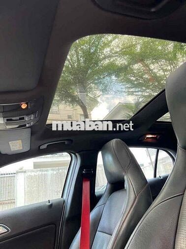 Mercedes-Benz GLA250 4Matic 2015 Bạc