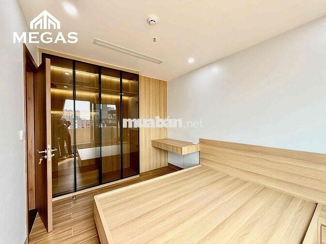 Ban công sân vườn!! Ô tô đỗ cửa, 2pn2wc full nội thất tại Cầu Giấy