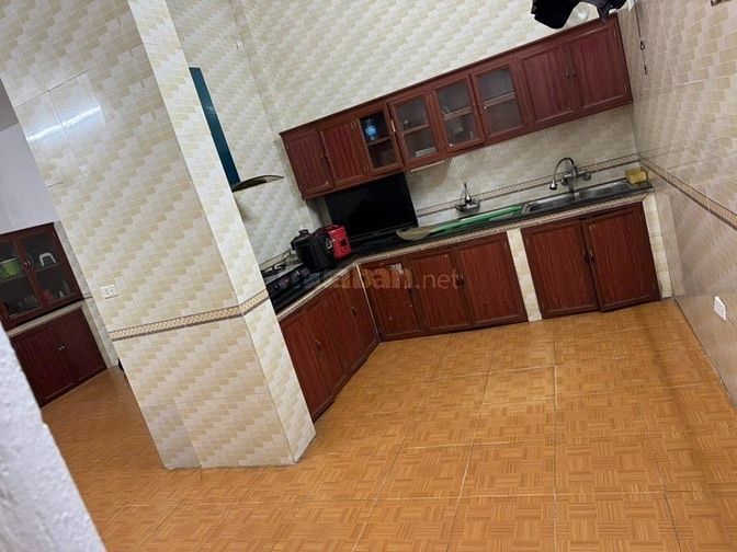 Phố Ngọc Lâm – Long Biên – Ô TÔ – 92 M2 – 4 Tầng – Giá 15.8 TỶ. 