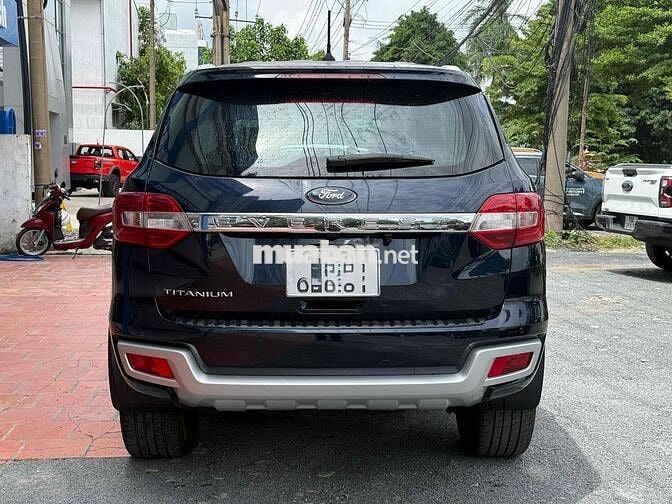 Ford Everest Titanium 4x2 Bi Turbo Xanh