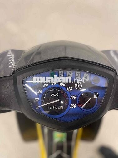 Yamaha Sirius 2024 Xám Vàng 12.000km
